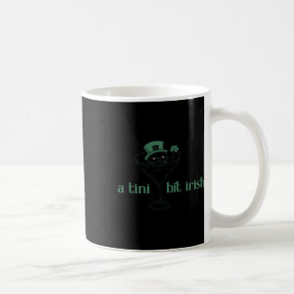 Mug Un tout petit peu drôle irlandais chanceux fille i