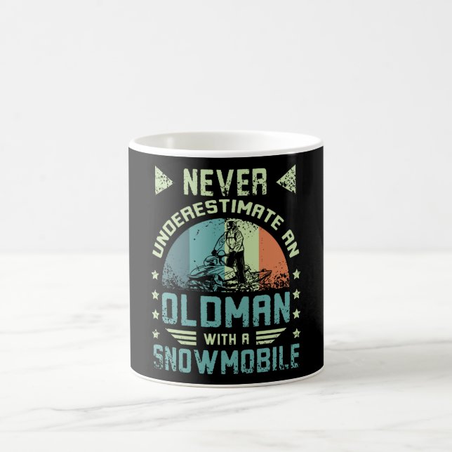 Mug Un Vieux Homme En Motoneige (Centre)