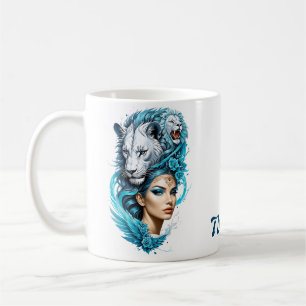 Mug Une femme captivante à la tête d'un lion majestueu