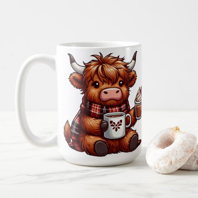 Mug Vache de Highland qui savoure des boissons chaudes (Avec donut)