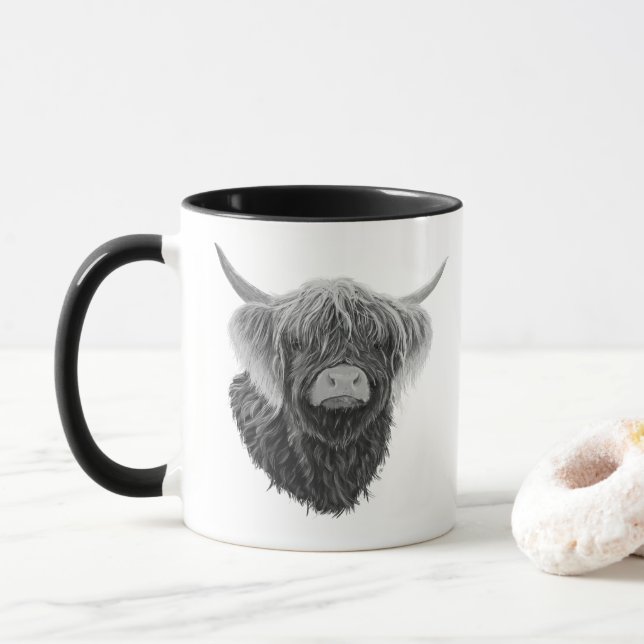 Mug Vache écossaise Highland avec cheveux balayés par  (Avec donut)