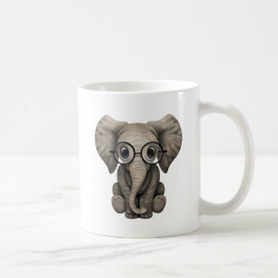 Mug Veau mignon d'éléphant de bébé avec des verres de