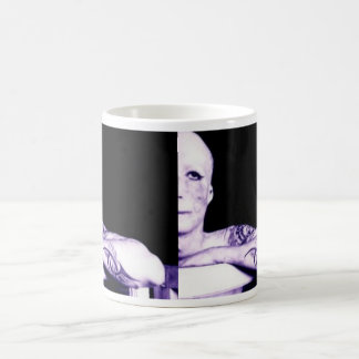 Mug verre à moitié vide, verre à moitié vide