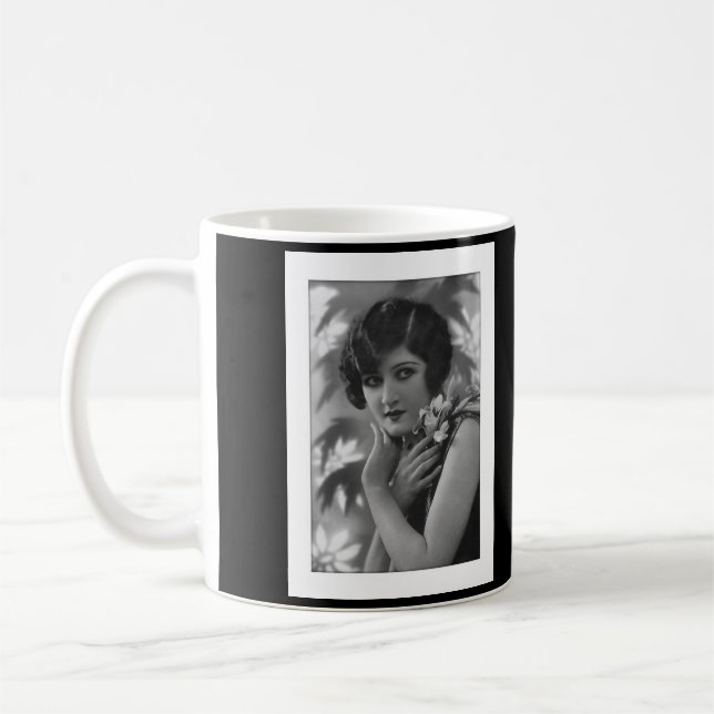 Mug Victorienne stupéfiant en noir et blanc (Gauche)