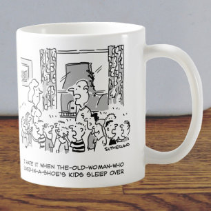 Mug Vielle femme qui a vécu dans un soulier pour enfan