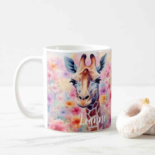 Mug Visage de Giraffe mignonne aux fleurs roses (Avec donut)