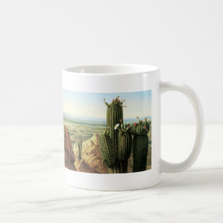 Mug Vue de la montagne Maricopa près de la rivière Gil