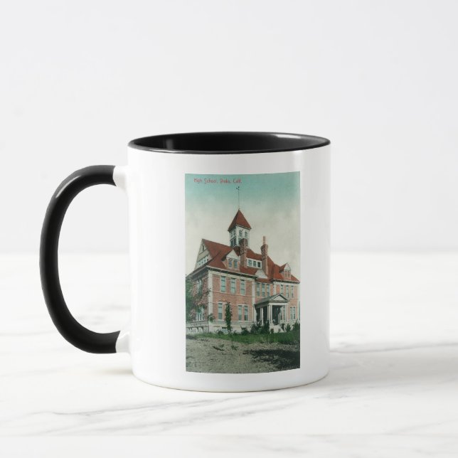 Mug Vue extérieure du lycée Yreka, CA (Gauche)