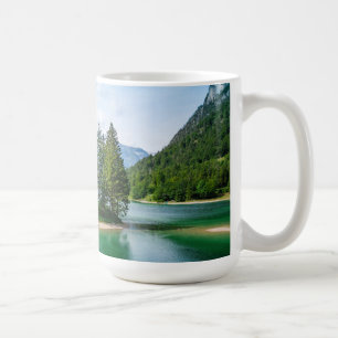 Mug Vue pittoresque sur le magnifique lac de montagne