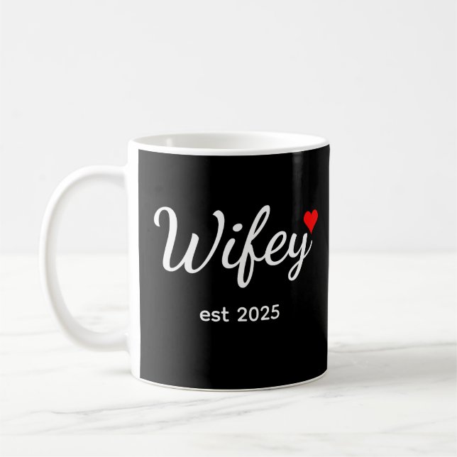 Mug Wifey Custom Date Bride, Fiance Gift (Gauche)