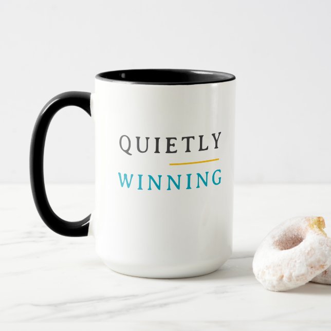 Mug Winning Quietly – Minimal Typography  (Avec donut)