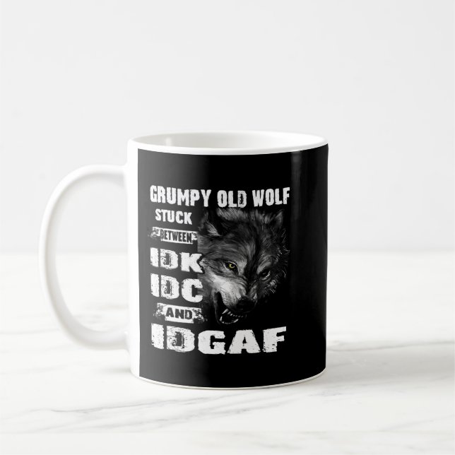Mug Wolf Grumpy Old Wolf Coincé entre IDK IDC et IDG (Gauche)