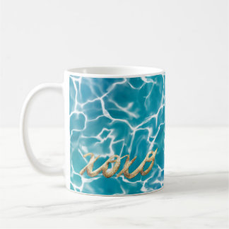 Mug XOXO Embrasser l'eau de la mer bleue
