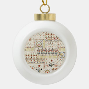 Mughal Floral Paisley: Ethnic Digital Elegance. Keramik Kugel-Ornament