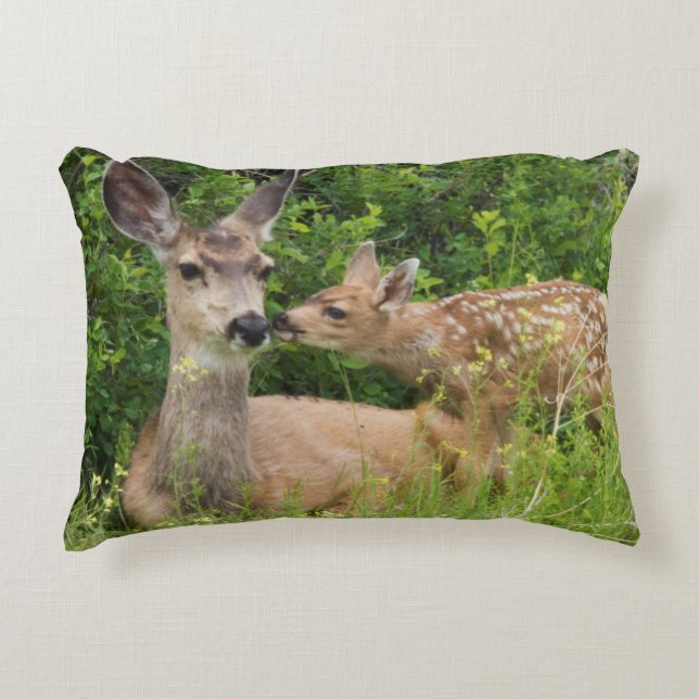 Mule Deer Doe with Fawn Dekokissen (Vorderseite)