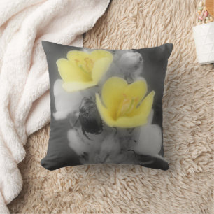 Mullein-Blume und Käfer Kissen