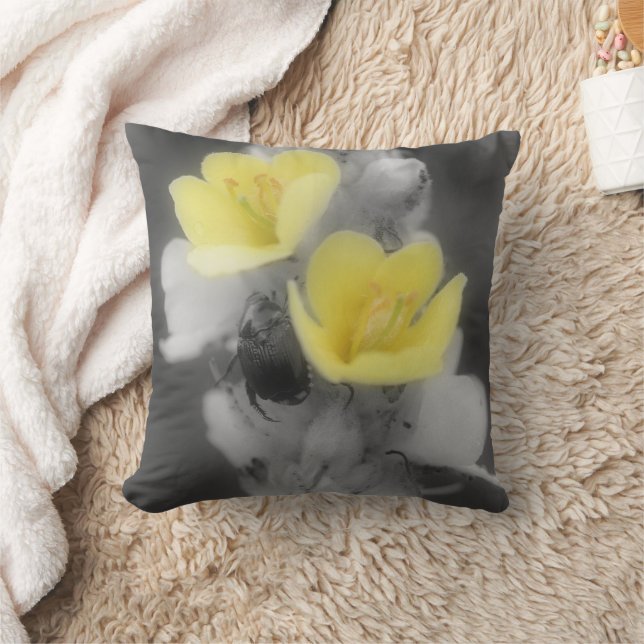 Mullein-Blume und Käfer Kissen (Decke)