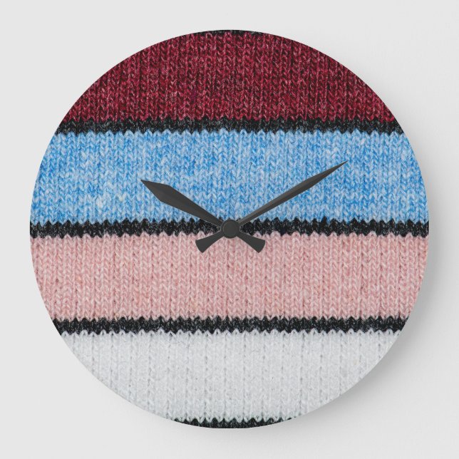 Multicfarbene Stripwolle: Stoffgewebe. Große Wanduhr (Vorderseite)