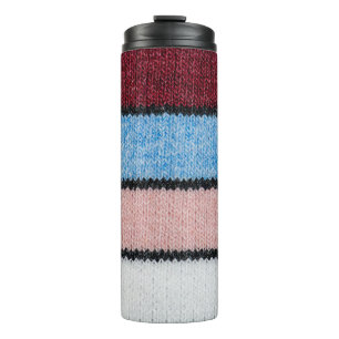 Multicfarbene Stripwolle: Stoffgewebe. Thermosbecher