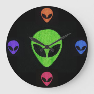 Multicolor-Alien-Vorderseite Große Wanduhr