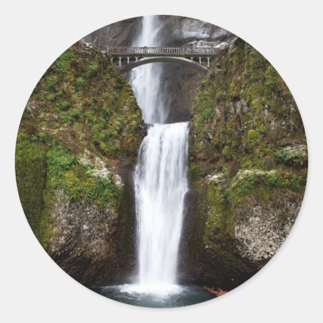 Multnomah Falls in der Columbia-Schlucht Runder Aufkleber (Vorderseite)