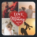 Mum Best Mother Birthday Instagram Fotovorlage Quadratischer Aufkleber<br><div class="desc">Liebe Sie "Mommy" Custom Foto Collage Herz Niedlich modernes Kissen für diese besondere Person, um sie lassen wissen, Sie Liebe sie. Mit einer 4-Foto-Collage-Vorlage, einem zentrierten aquamarinen Herz, das mit dem Text 'LIEBE YOU' Mommy und Name/s in eine beliebige Farbe geändert werden kann. Dieses Kissen ist das perfekte Geschenk für...</div>