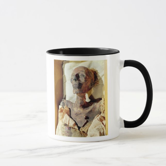 Mummified Körper von Ramesses II fand in einem Tasse (Rechts)
