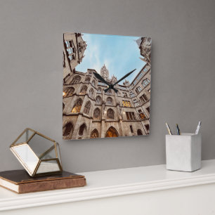 Münchener Uhr, Rathaus-Glockenspiel, Quadratische Wanduhr