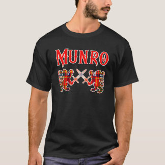 Munro Scottish Clan Kilt Lion Familienname Tartan  T-Shirt