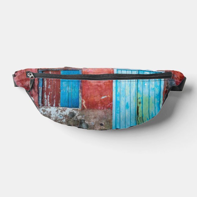 Mur, porte et fenêtre rouge, bleu et gris (Poser)