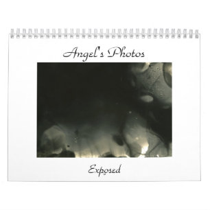 Mural Les photos de l'ange, calendrier exposé (noir et