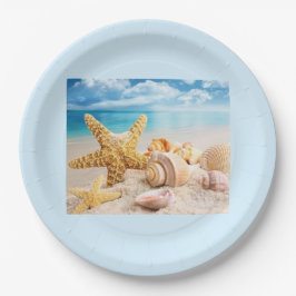 Muscheln auf den Tellern mit Strandpapier Pappteller