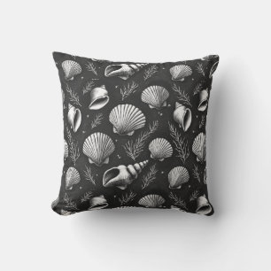Muscheln und Algen in Schwarz und Weiß Kissen