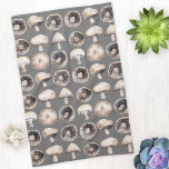 Mushroom Watercolor Geschirrtuch<br><div class="desc">Minimalistische Aquarellmalung von Pilzen in neutralen Brauntönen und Grautönen. Originelle Kunst von Nic Squirrell. Ideal für eine Küche, ein Restaurant oder ein Café.</div>