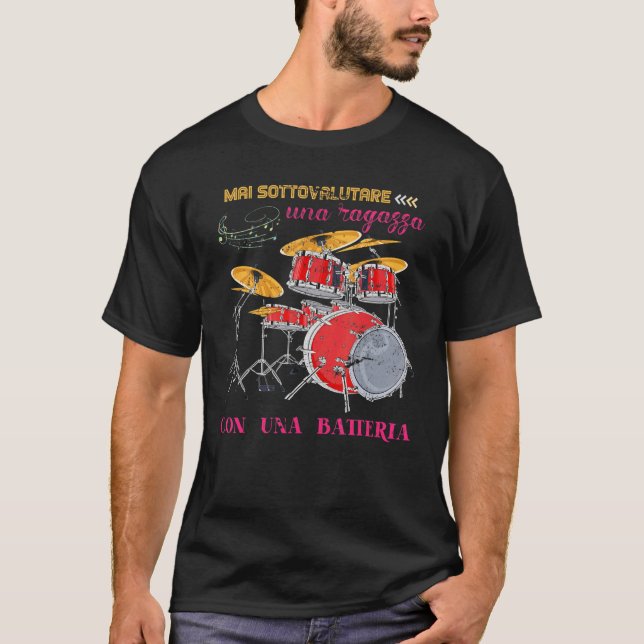 Music Never Underestimate A Girl With Battery T-Shirt (Vorderseite)