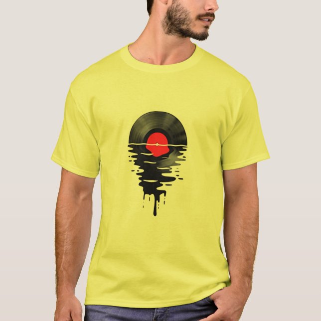 Musik bei Sonnenuntergang T-Shirt (Vorderseite)