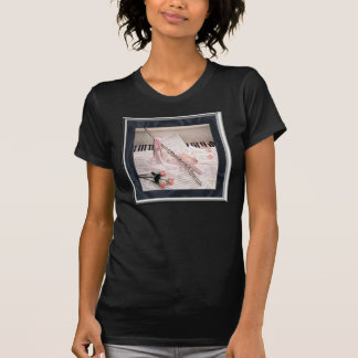 Musik der Flöte und des Schlüssel-Shirts T-Shirt
