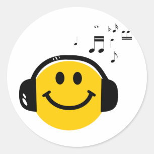 Musik liebt glückliches Gesicht mit Kopfhörern Runder Aufkleber