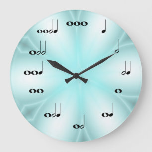 Musikalische Anmerkungs-Uhr auf hellblauem Große Wanduhr