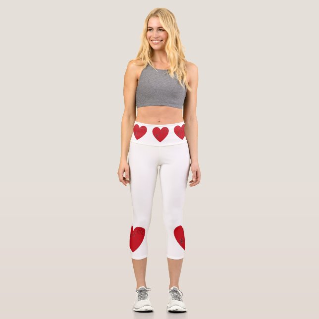 Musikalische Noten im Herzen Capri Leggings (Vorderseite)