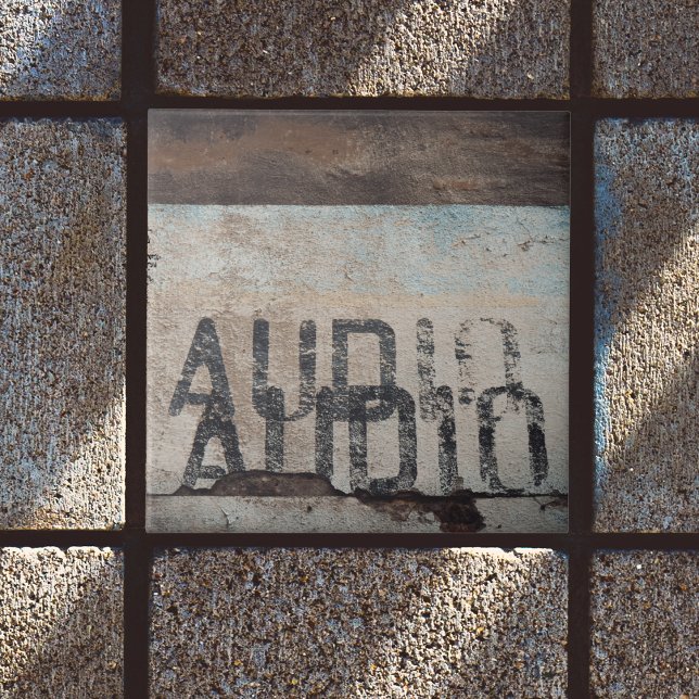 Musikliebhaber im urbanen Loft-Stil Fliese (Von Creator hochgeladen)