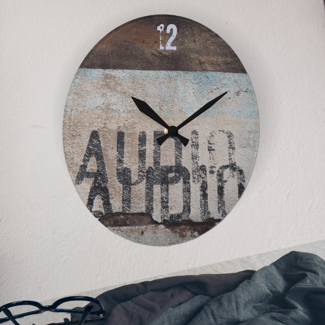 Musikliebhaber im urbanen Loft-Stil Große Wanduhr (Von Creator hochgeladen)