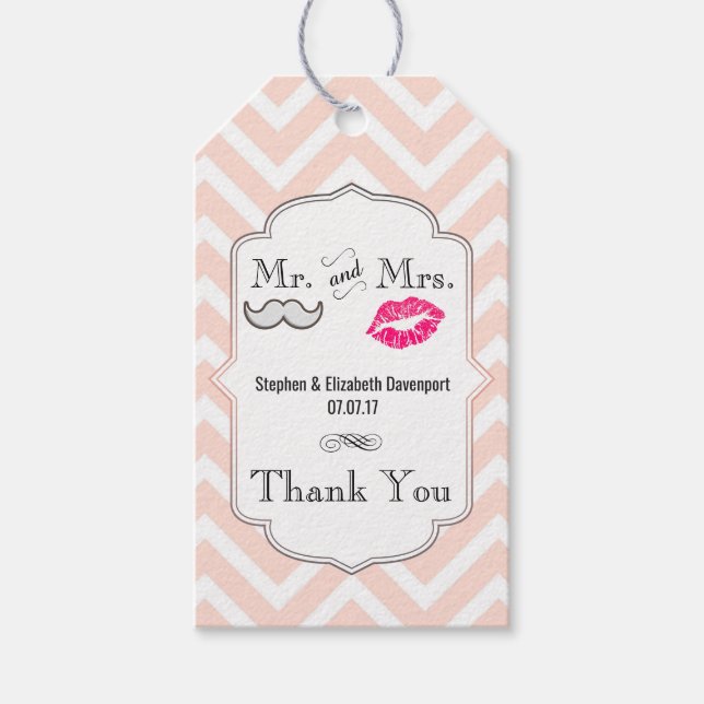Mustache & Lips Mr. & Mrs Peach Zickzack Wedding Geschenkanhänger (Vorderseite)