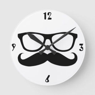 Mustache Nerd Runde Wanduhr