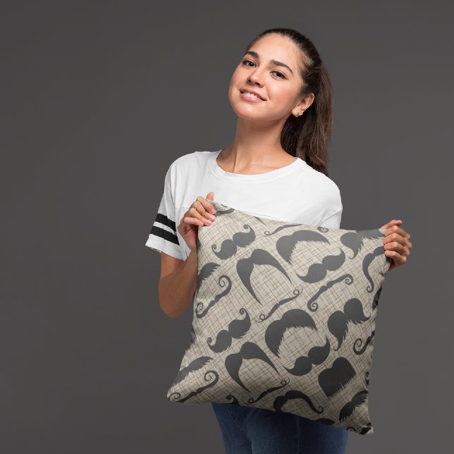 Mustaches dekoratives Kissen (Von Creator hochgeladen)