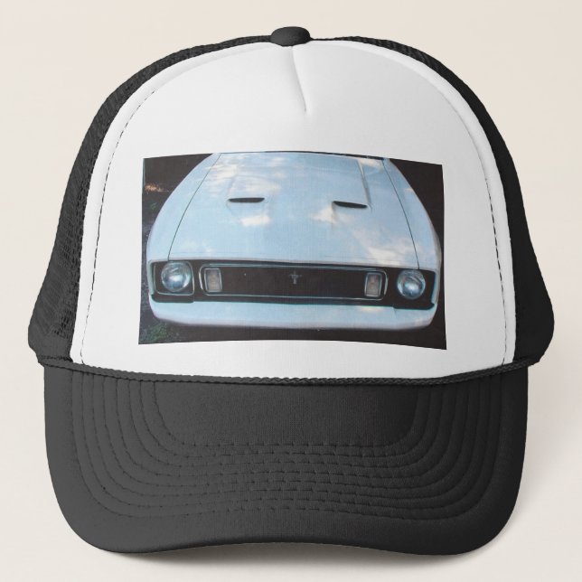 Mustang 73" image de frontview sur un casquette (Devant)