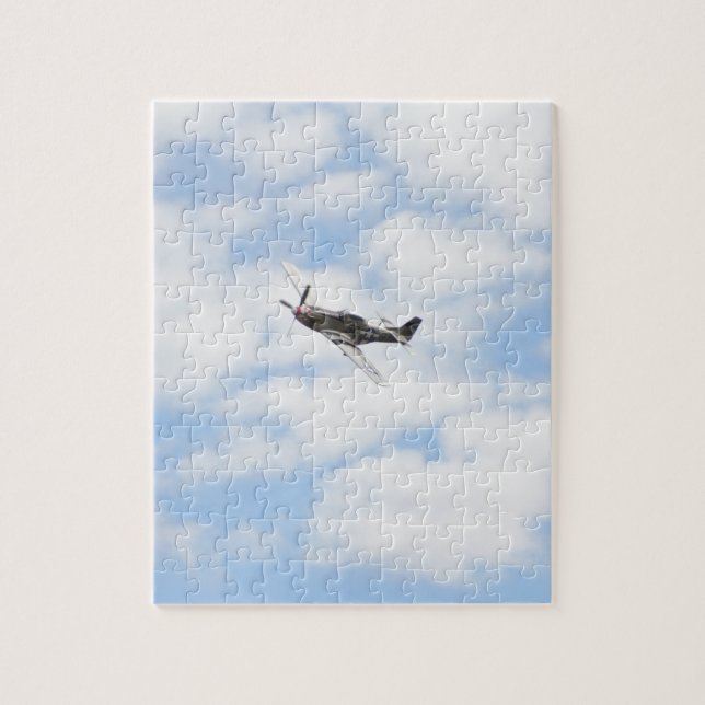 Mustang P51 im Flug (Vertikal)