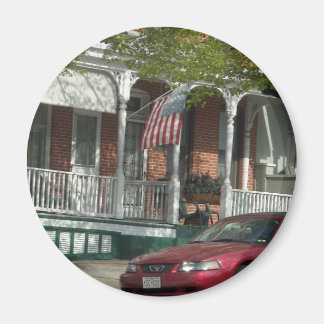 Mustang und die amerikanische Flagge in Hampden Magnet