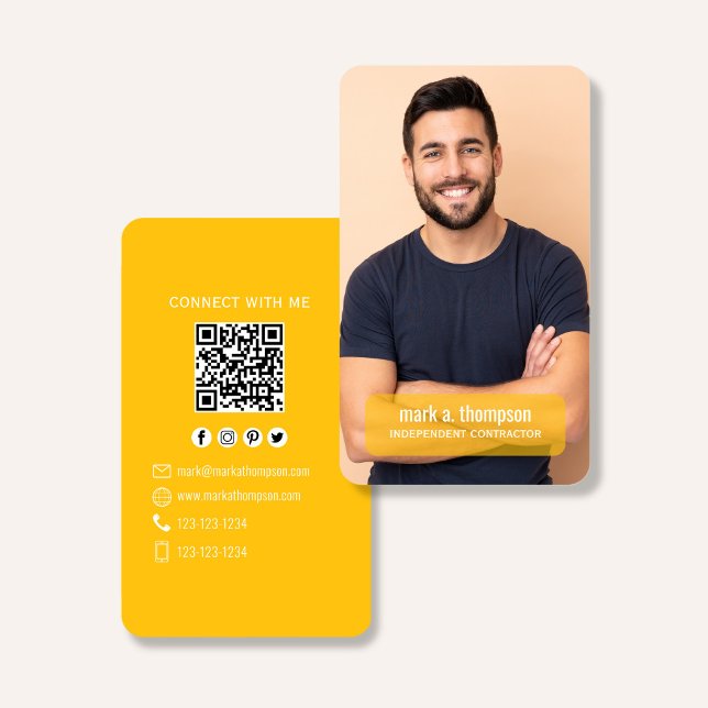 Mustard Yellow QR Code Photo Connect Modern Visitenkarte (Bright mustard yellow QR code business card with photo and modern clean layout)