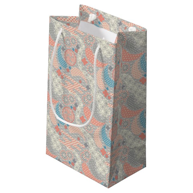 Muster der japanischen Art. Illustration Kleine Geschenktüte (Rückseite Schrägansicht)